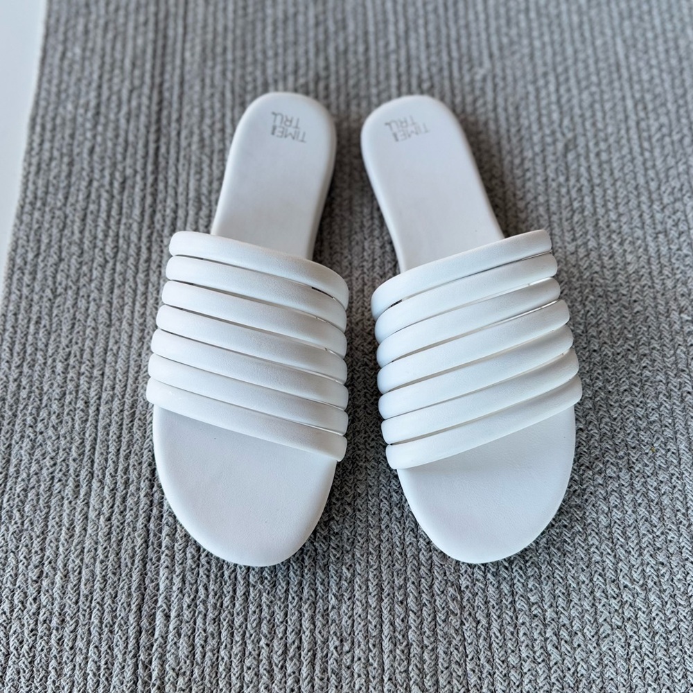Time and Tru White Strappy Slide Sandals